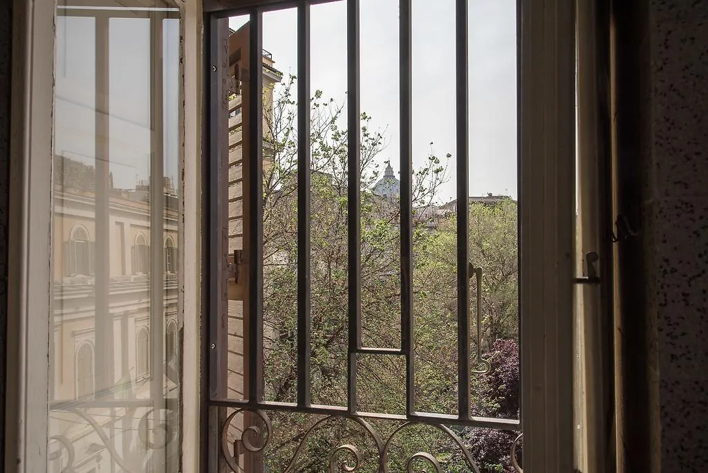 Guest house White Rooms Borgo Rome