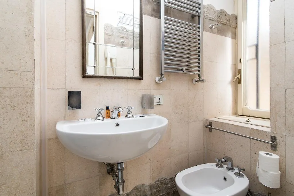 White Rooms Borgo Rome